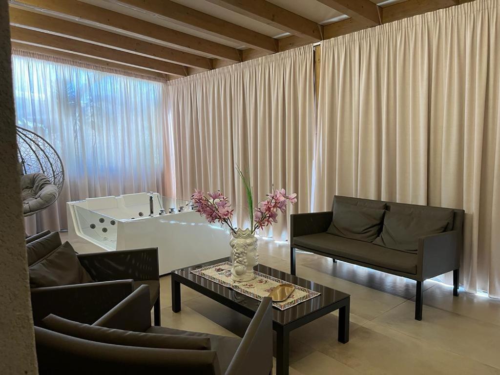 Giafra Luxury Guest house